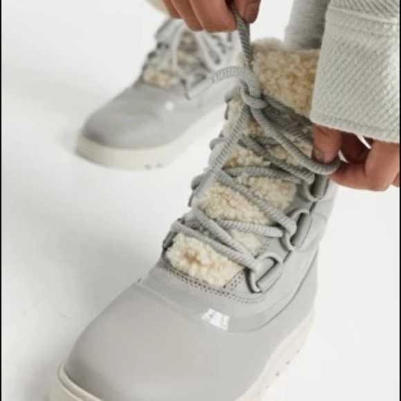 Sorel Joan of Artic next lite dove gray NWT 8.5 - Picture 5 of 10